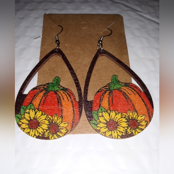 CUTE Pumpkin Fall Harvest Dangle Drop Earrings NEW - Picture 1 of 7
